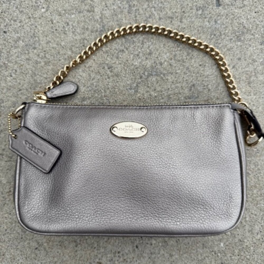 EUC Coach Metallic Pebbled Leather Purse Wristlet Taupe Gold